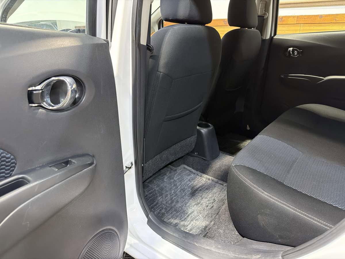 Used 2015 Nissan Versa Note SV image 21