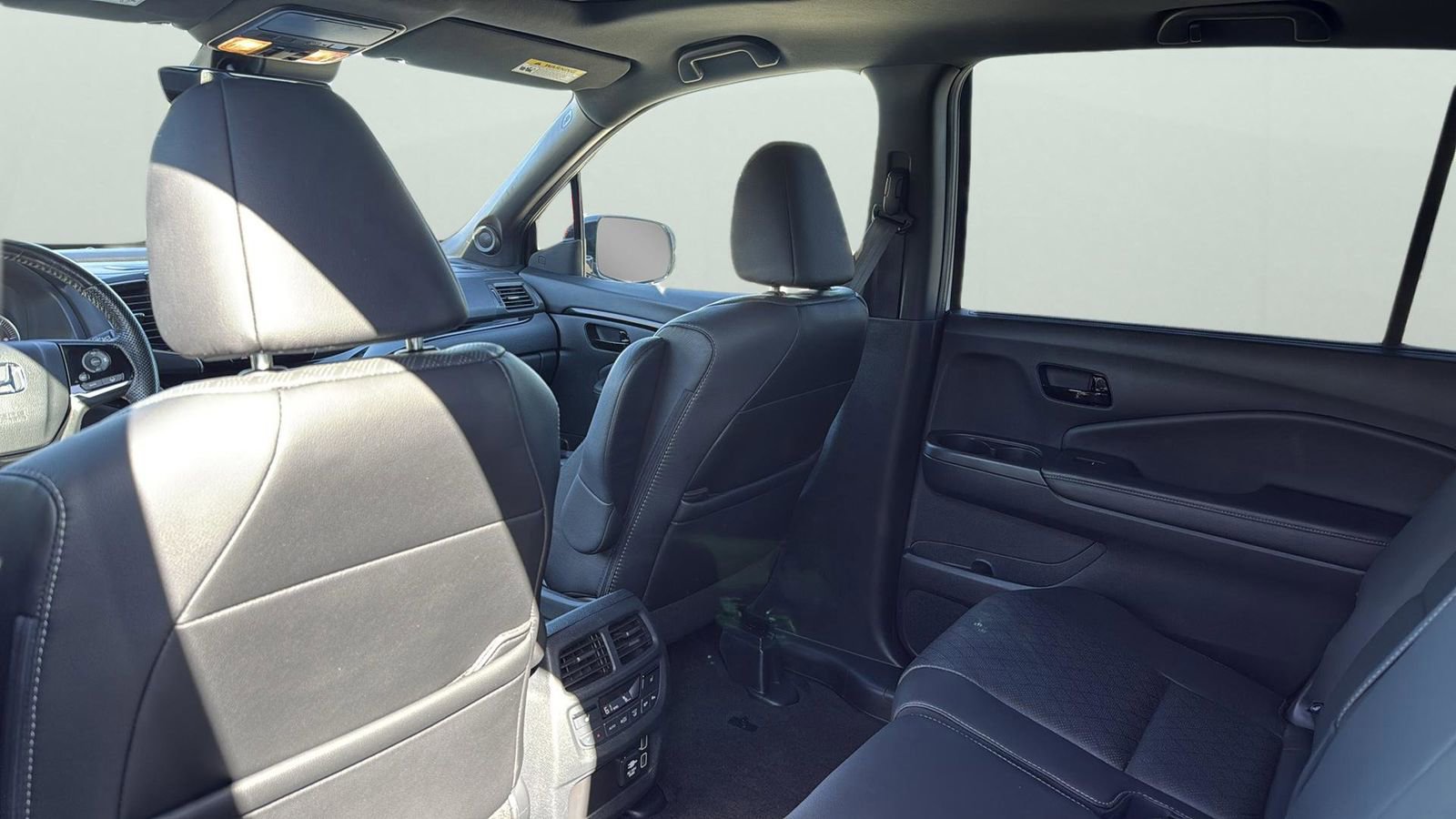 Used 2023 Honda Passport Elite image 29