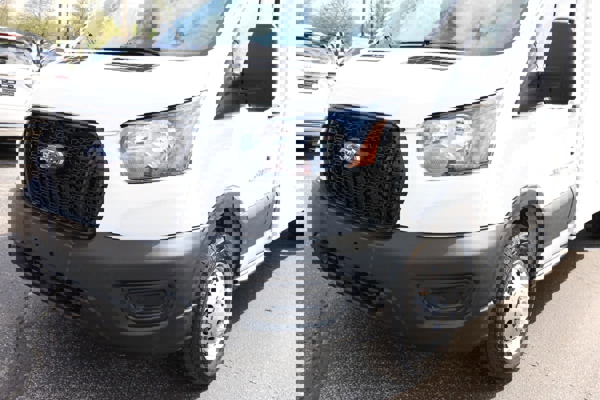 Used 2023 Ford Transit 350 DRW image 33