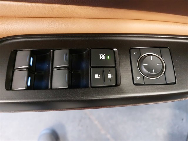 Used 2019 Lexus ES 300h image 29