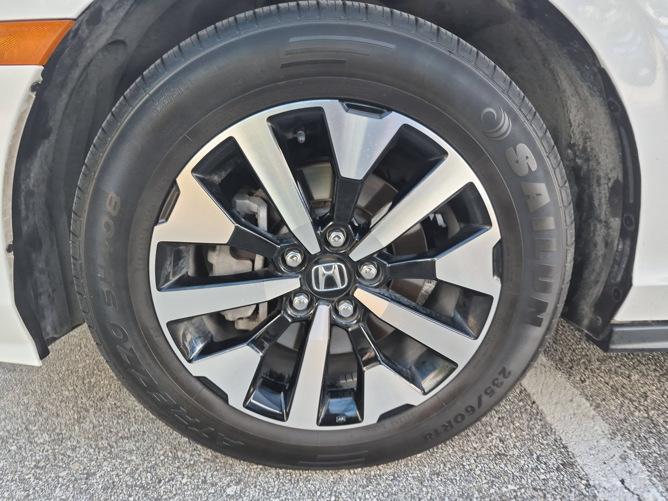Certified 2025 Honda Odyssey EX-L image 30