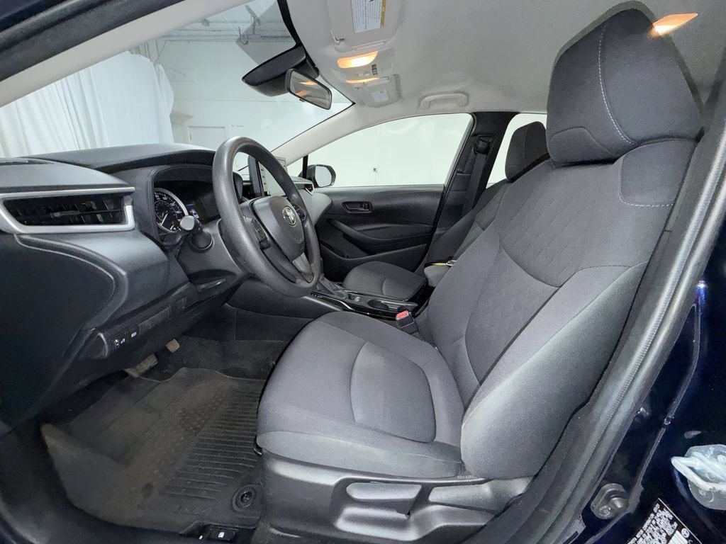 Certified 2022 Toyota Corolla LE w/ Carpet Mat Package (TMS) FWD image 5