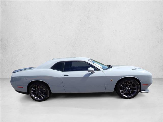 Used 2022 Dodge Challenger R/T Scat Pack RWD image 5