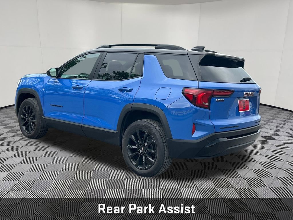 Certified 2025 GMC Terrain Elevation w/ Elevation Premium Package AWD/4WD image 3