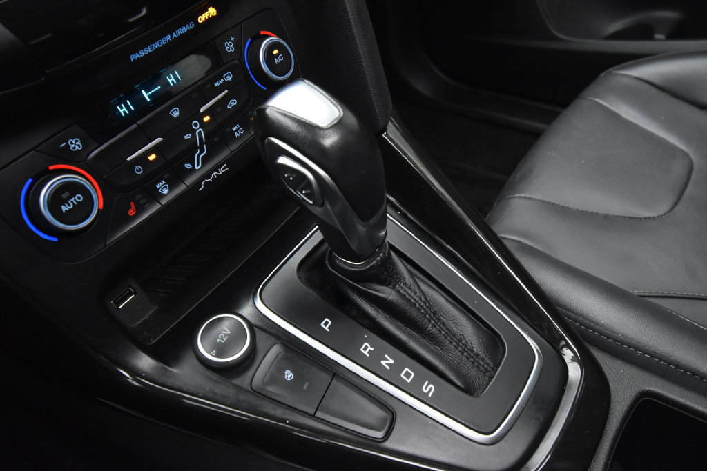 Used 2018 Ford Focus Titanium FWD image 21