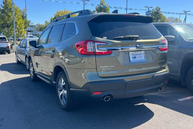 Used 2025 Subaru Ascent Premium AWD/4WD image 6
