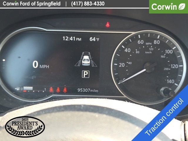 Used 2022 Nissan Versa SV FWD image 6