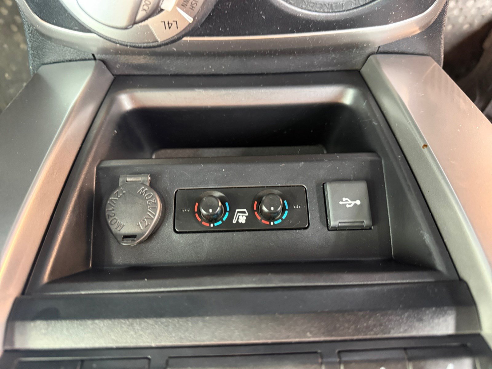 Used 2021 Toyota 4Runner Limited AWD/4WD image 31