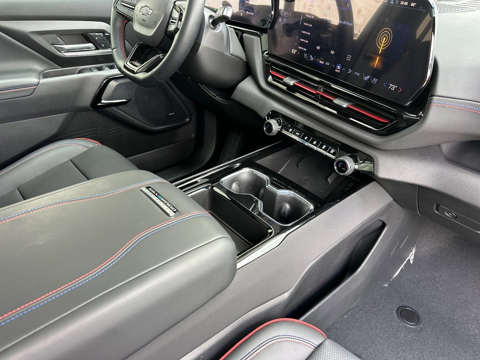 Used 2024 Chevrolet Silverado EV RST image 15