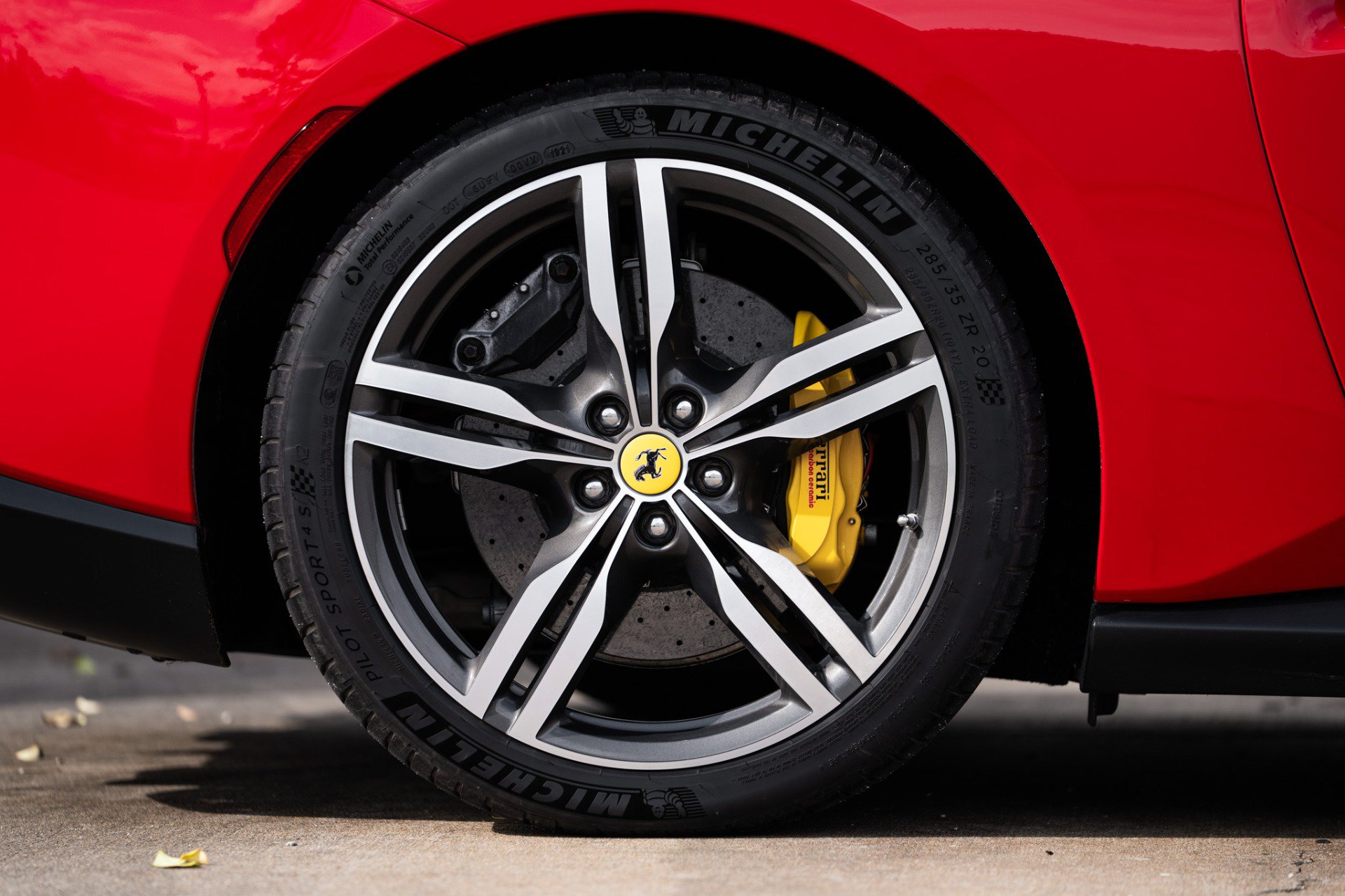 Used 2019 Ferrari Portofino RWD image 41
