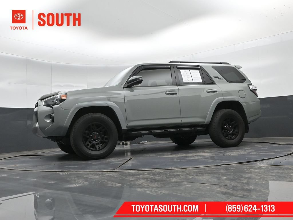 Used 2023 Toyota 4Runner TRD Off-Road AWD/4WD image 41