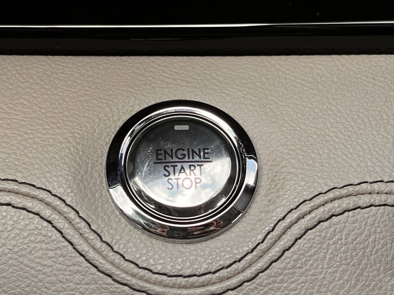 Used 2024 Lincoln Navigator Premiere AWD/4WD image 21