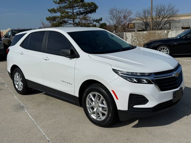 Used 2022 Chevrolet Equinox LS w/ LS Convenience Package image 6