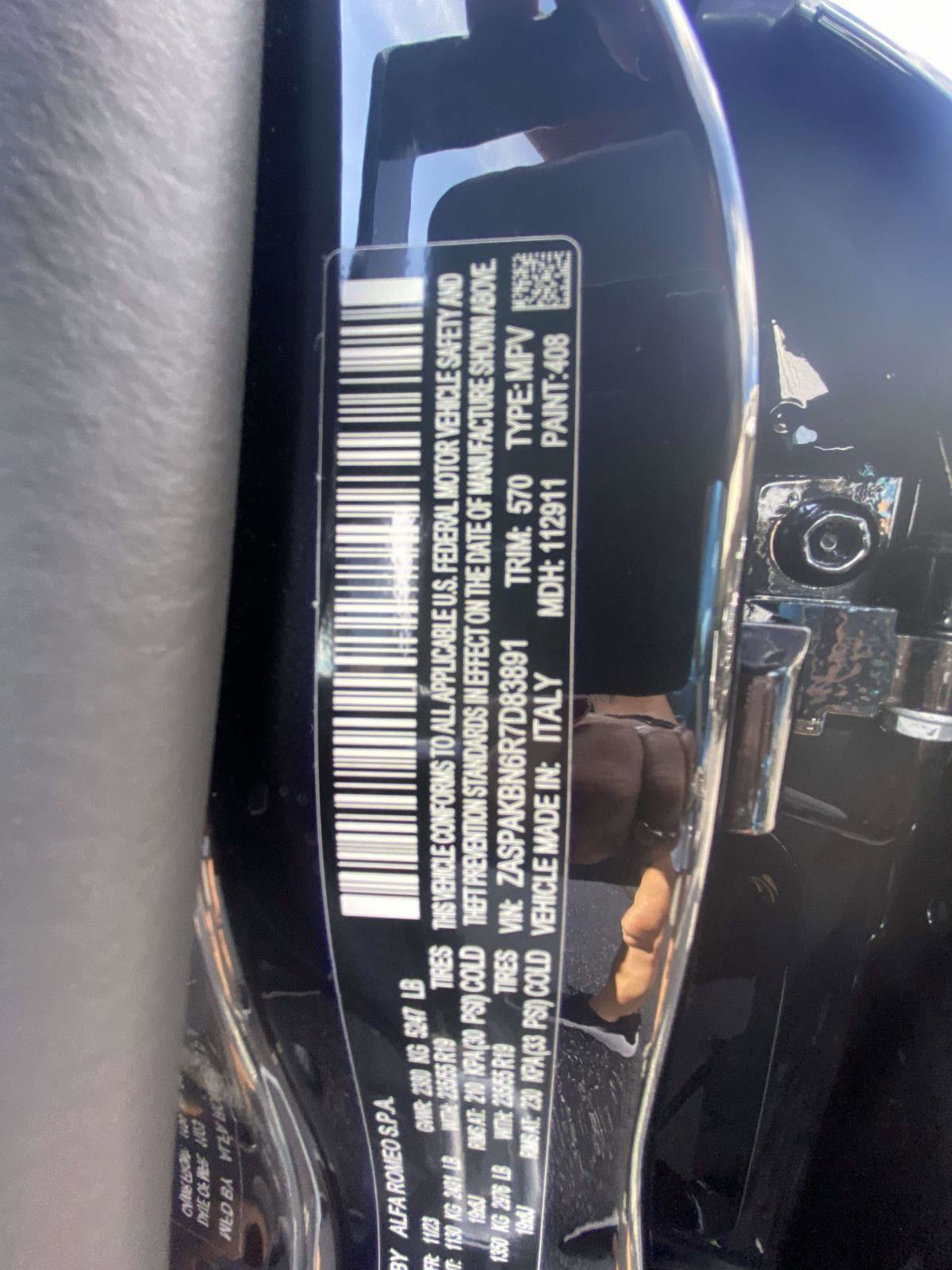 Used 2024 Alfa Romeo Stelvio Ti image 9