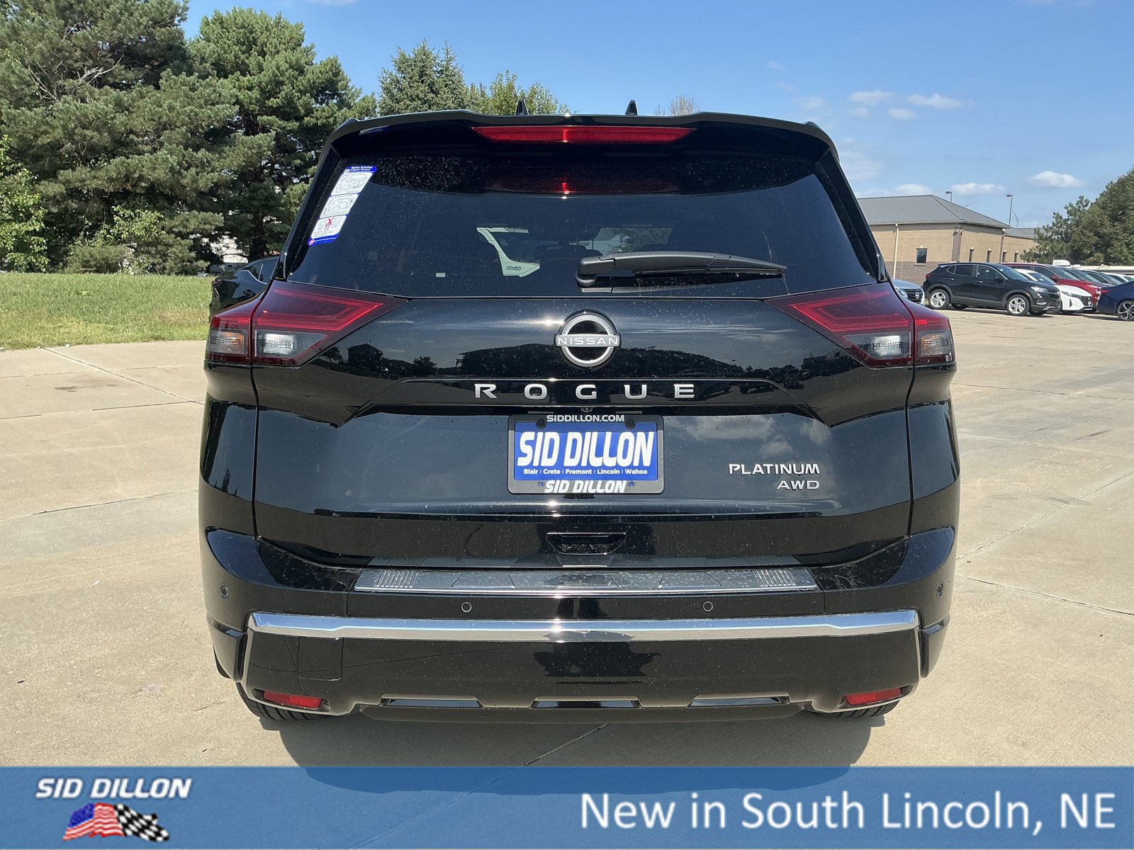 New 2025 Nissan Rogue Platinum w/ Tech Package image 4