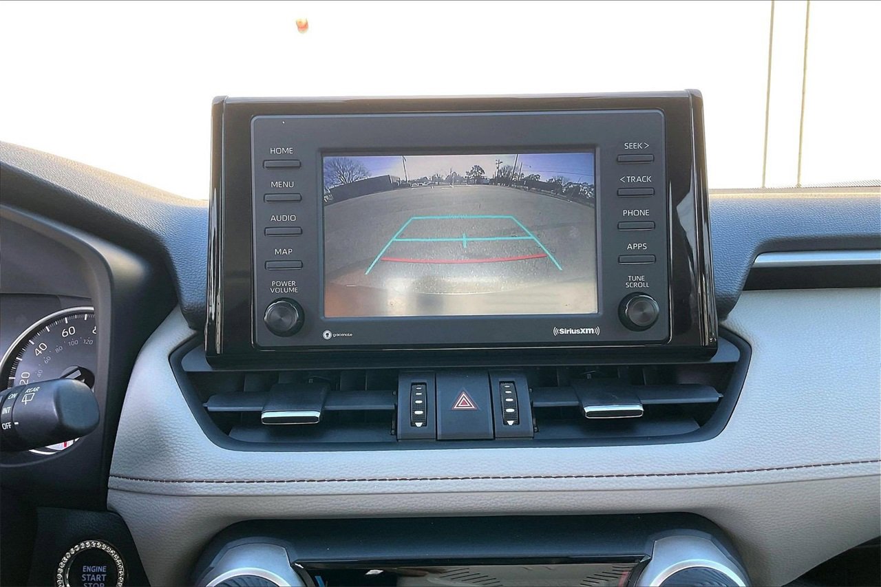 Used 2022 Toyota RAV4 XLE Premium image 13