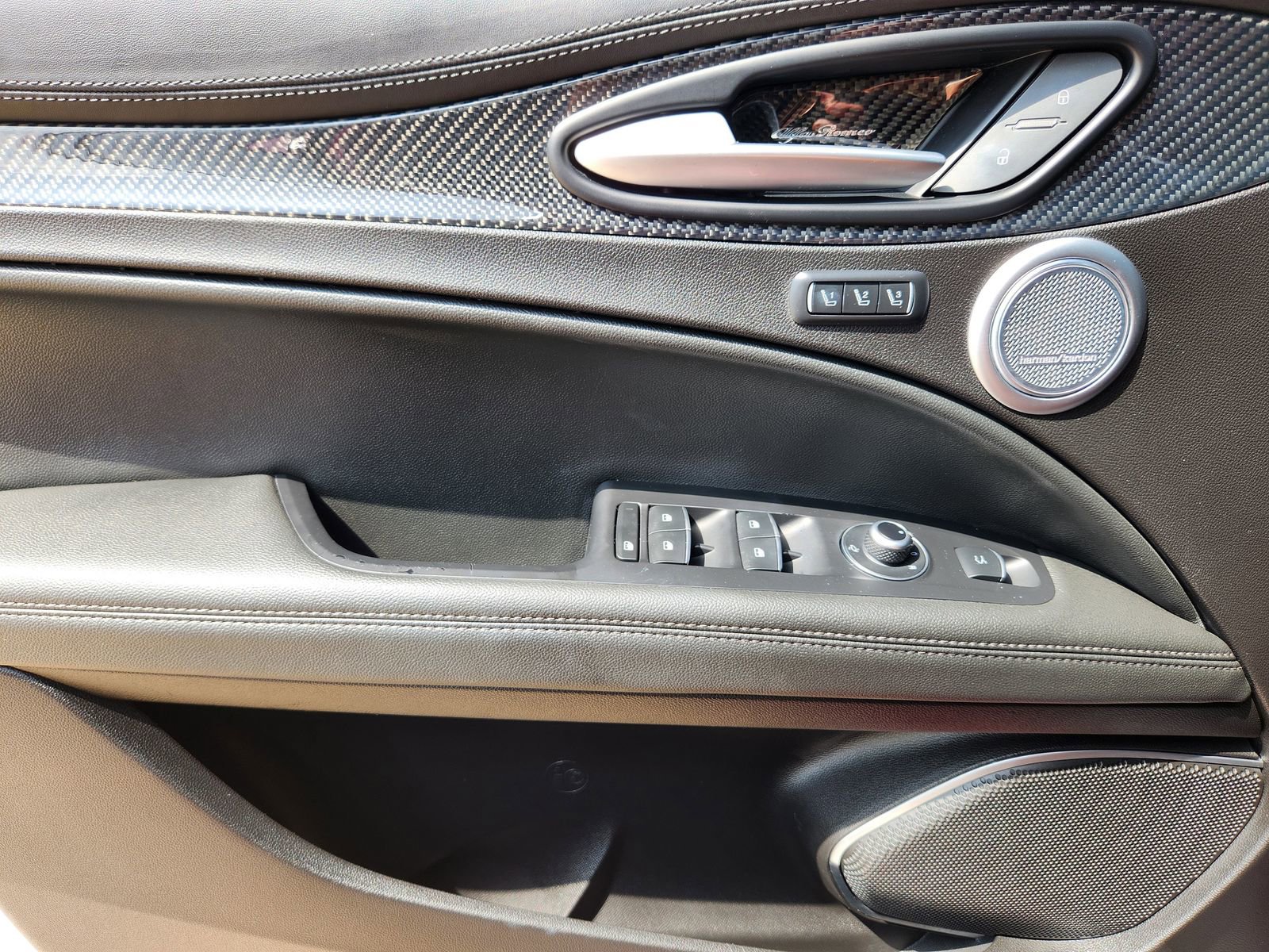 Used 2021 Alfa Romeo Stelvio Ti Sport AWD/4WD image 30