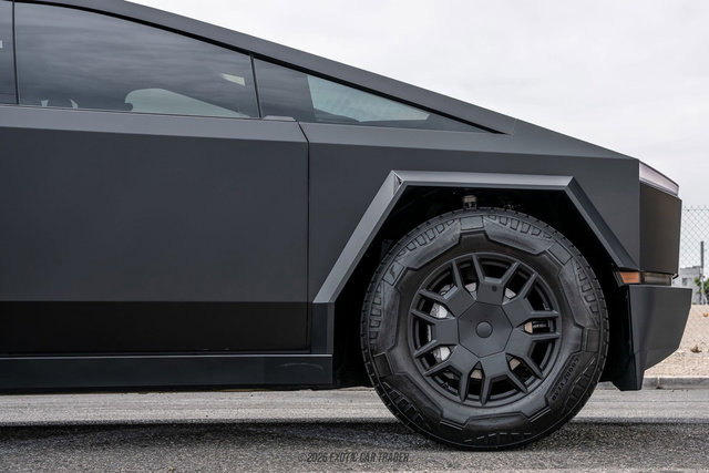Used 2024 Tesla Cybertruck Cyberbeast AWD/4WD image 9