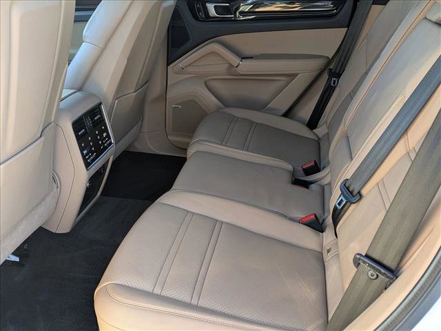 Used 2021 Porsche Cayenne image 20