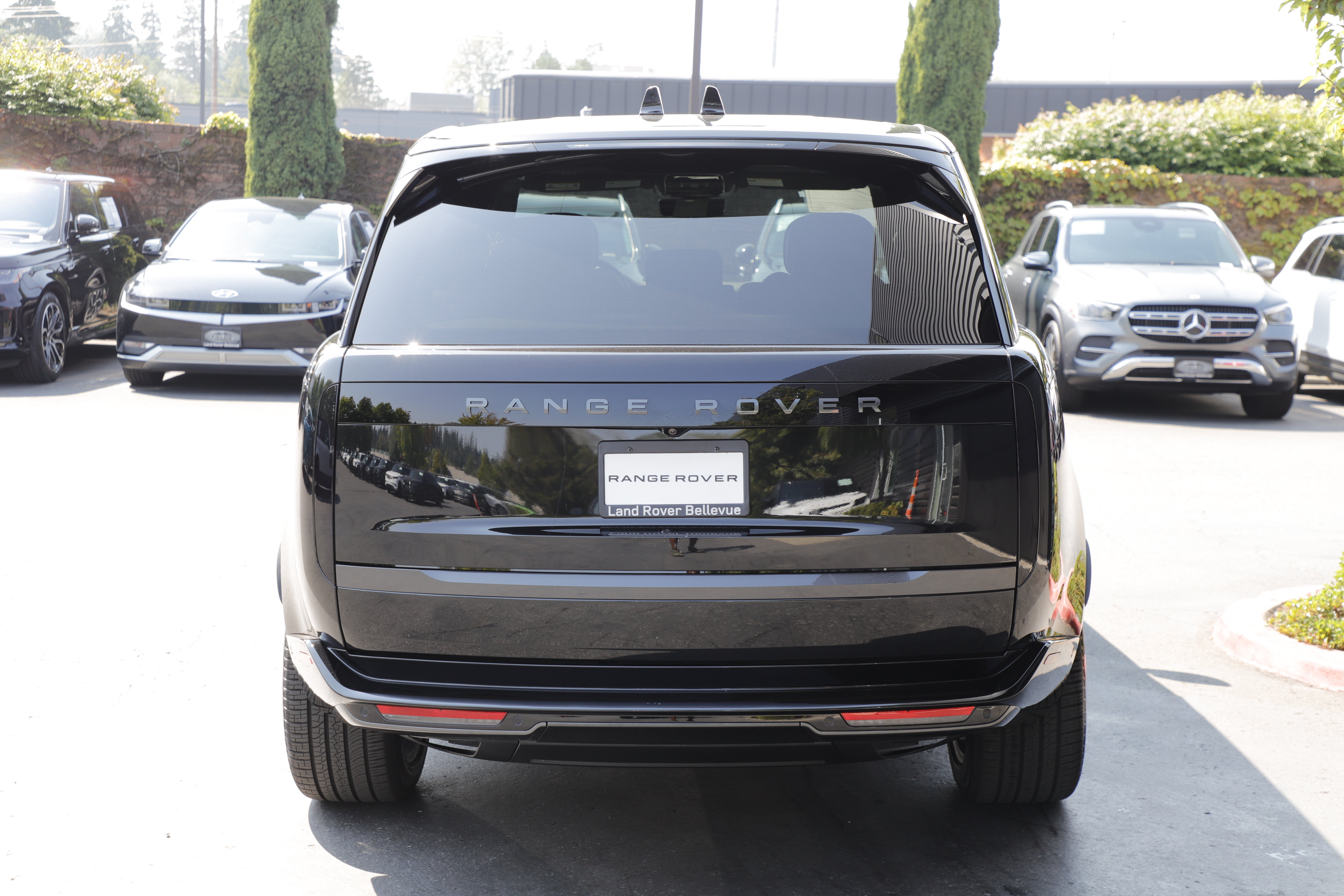 New 2026 Land Rover Range Rover Long Wheelbase SE AWD/4WD image 5