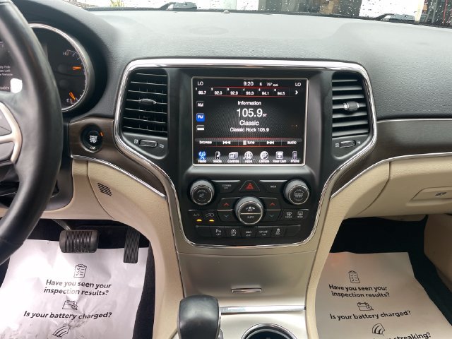 Used 2017 Jeep Grand Cherokee Limited AWD/4WD image 19