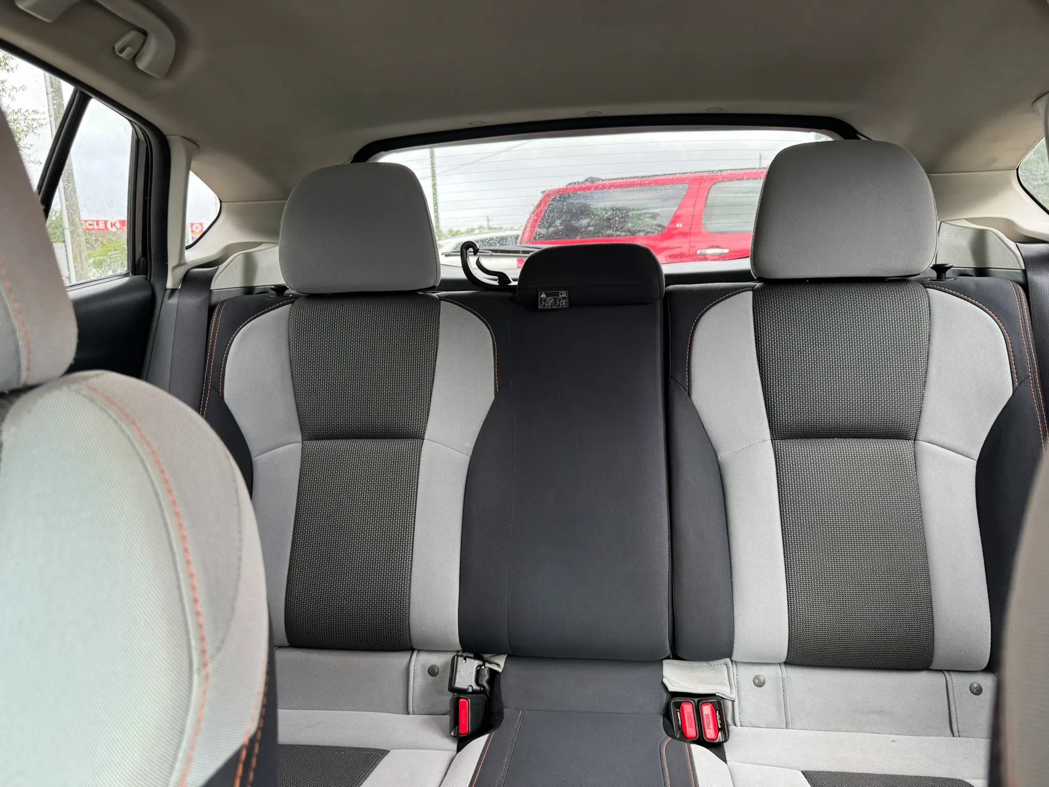 Used 2019 Subaru Crosstrek 2.0i Premium w/ Moonroof Package AWD/4WD image 16