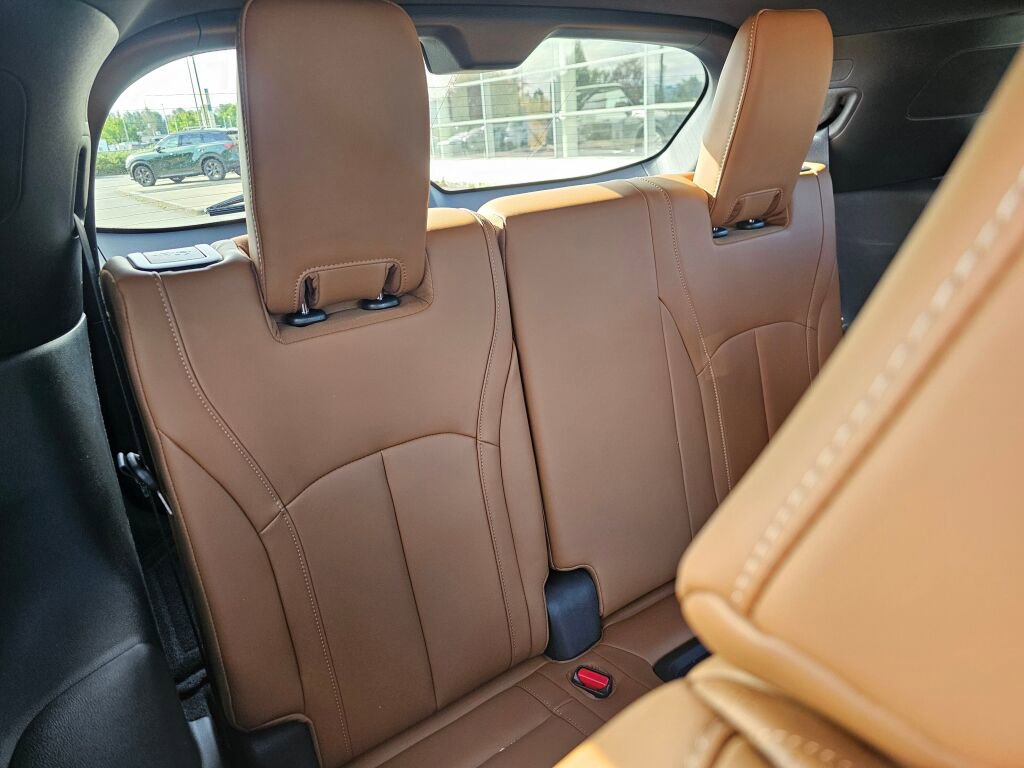 Used 2025 INFINITI QX60 Autograph w/ Cargo Package image 17