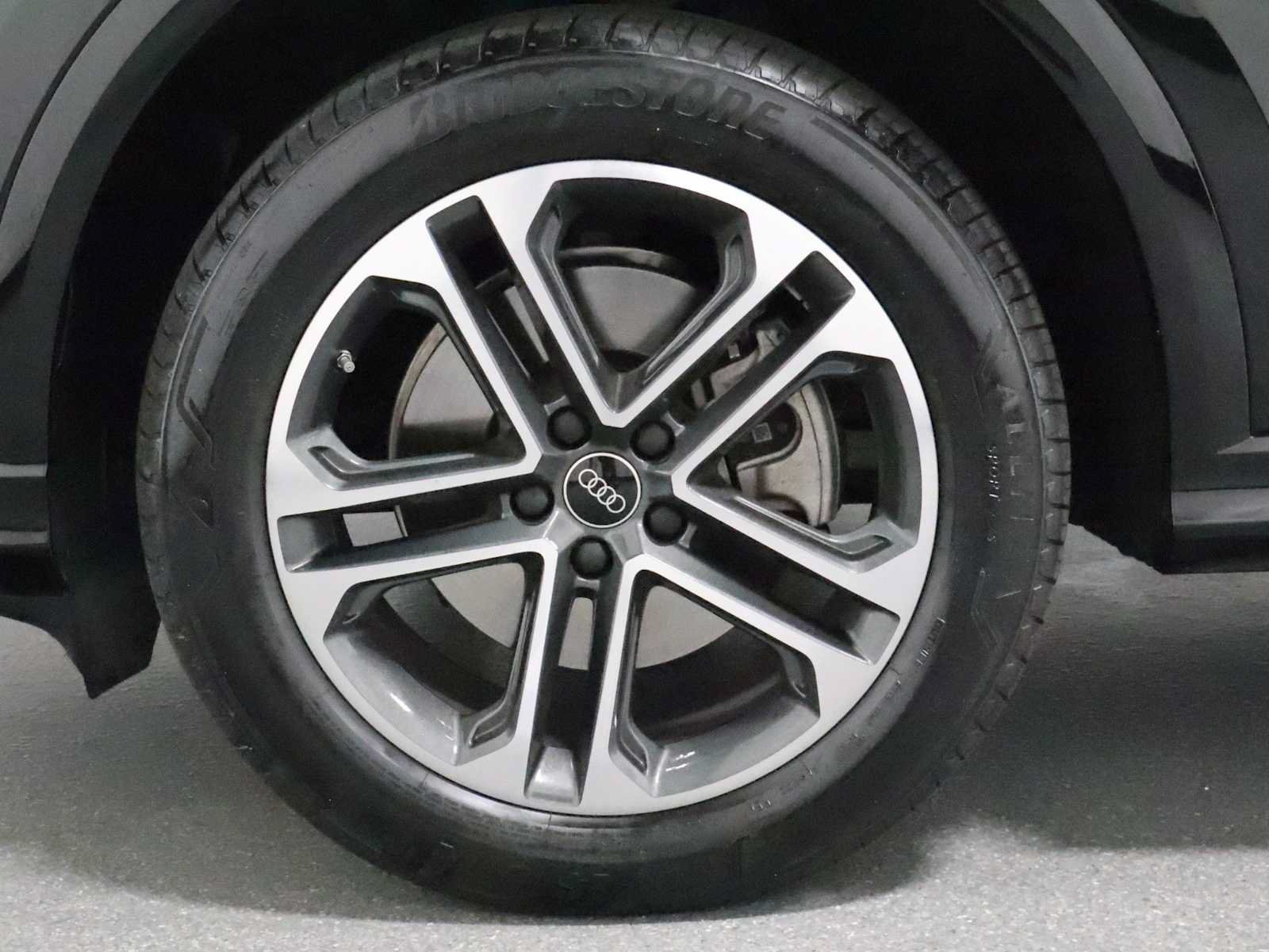 Certified 2025 Audi Q5 Premium w/ Convenience Package AWD/4WD image 35