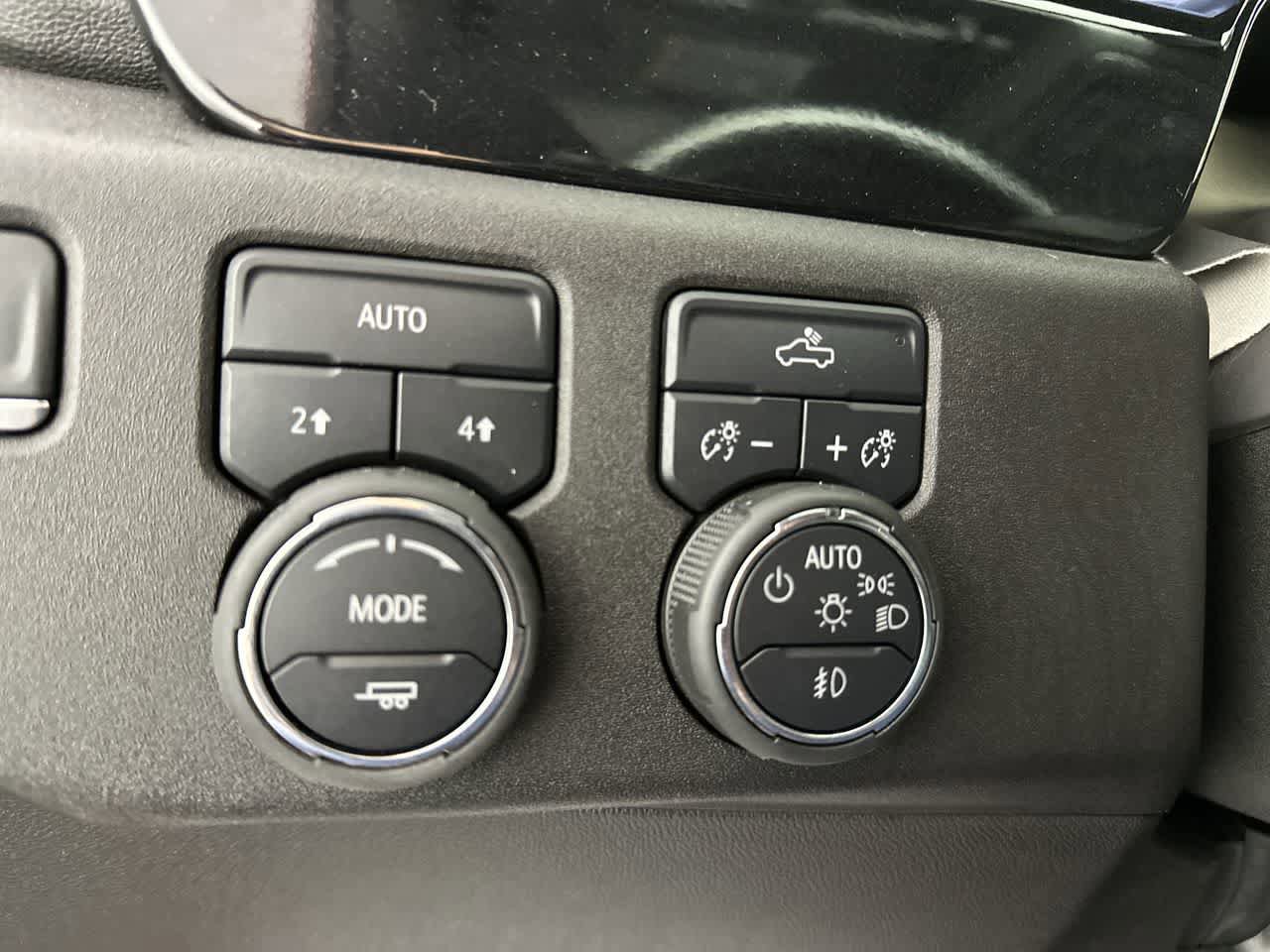 Used 2025 Chevrolet Silverado 1500 RST w/ LPO, Dark Essentials Package AWD/4WD image 31