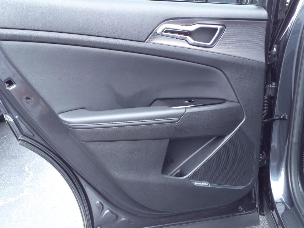 Used 2023 Kia Sportage SX image 19