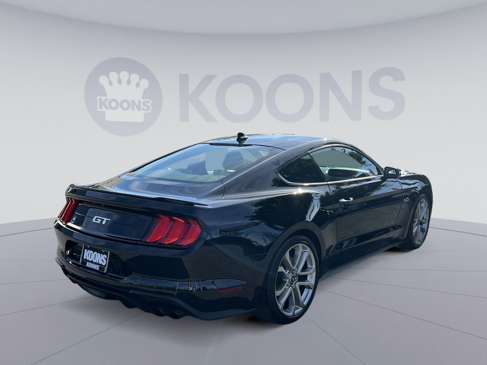 Used 2022 Ford Mustang GT Premium w/ Equipment Group 401A RWD image 7
