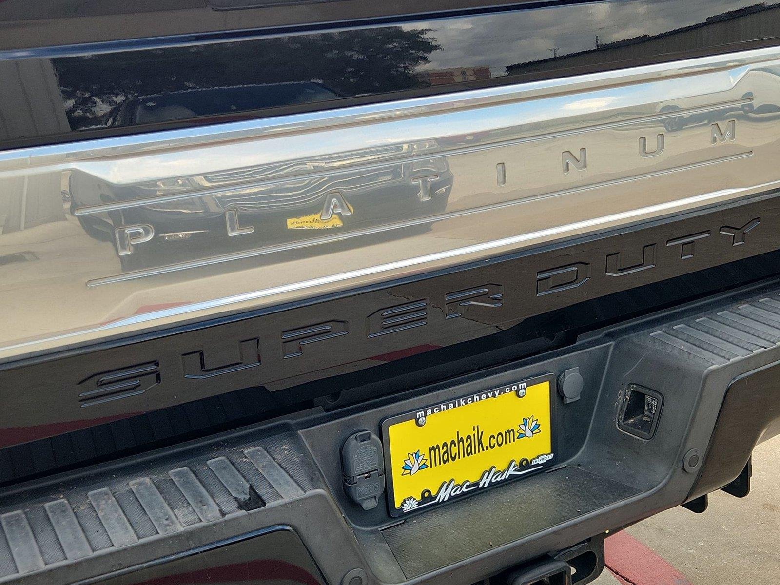 Used 2017 Ford F350 Platinum w/ Platinum Ultimate Package AWD/4WD image 32