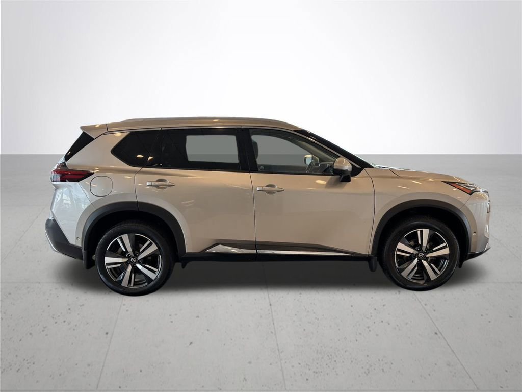 Used 2021 Nissan Rogue Platinum image 6
