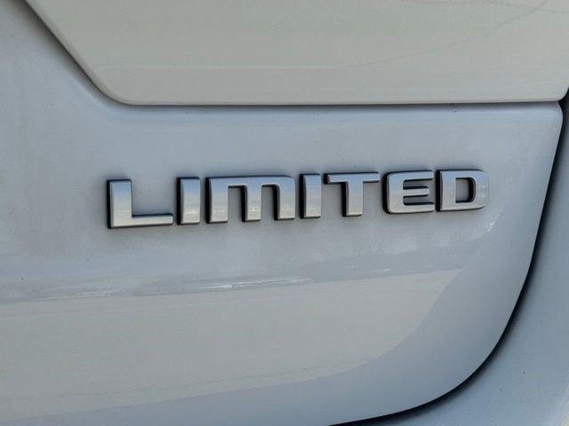 New 2026 Jeep Grand Cherokee Limited w/ Luxury Tech Group II AWD/4WD image 39