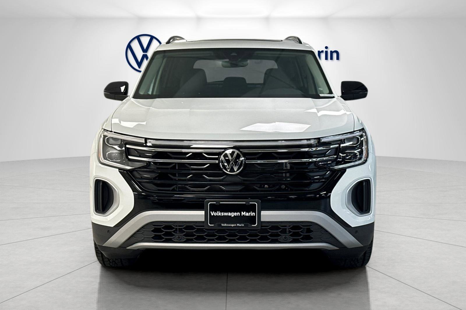New 2025 Volkswagen Atlas Peak Edition SE image 8