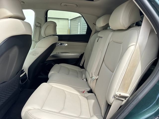 Used 2024 Genesis GV70 2.5T w/ Select Package image 11