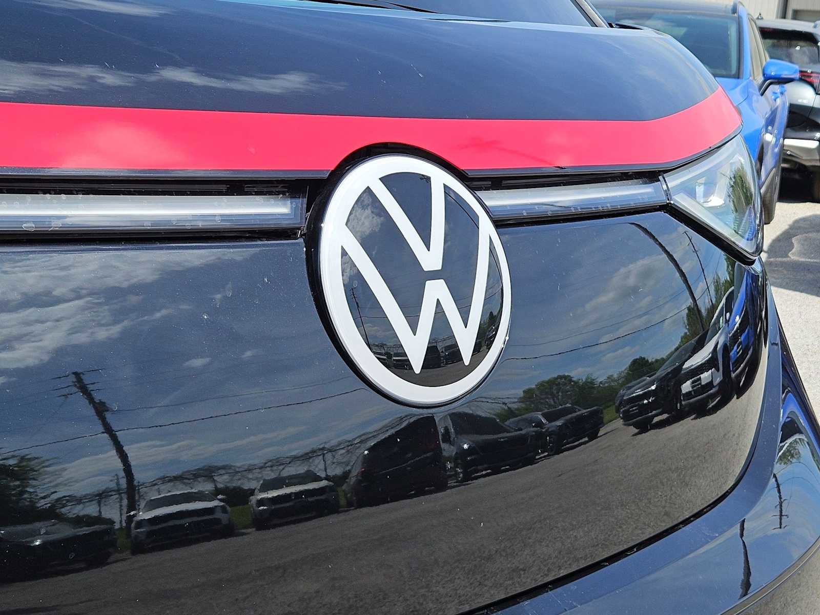 Used 2025 Volkswagen ID. Buzz Pro S image 11