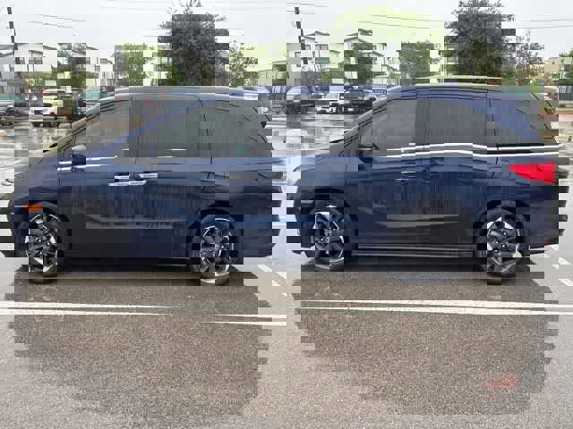 Used 2021 Honda Odyssey Elite image 2