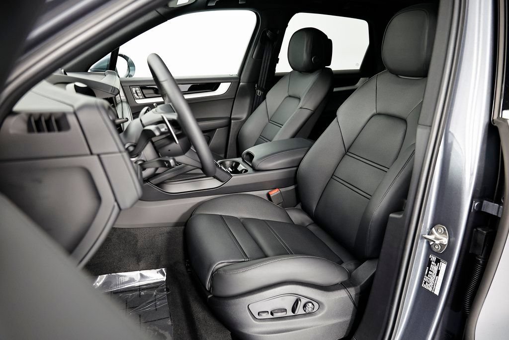 New 2026 Porsche Cayenne AWD/4WD image 5