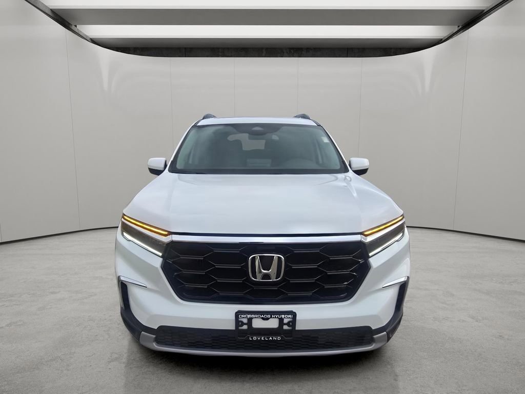 Used 2024 Honda Pilot Touring image 8