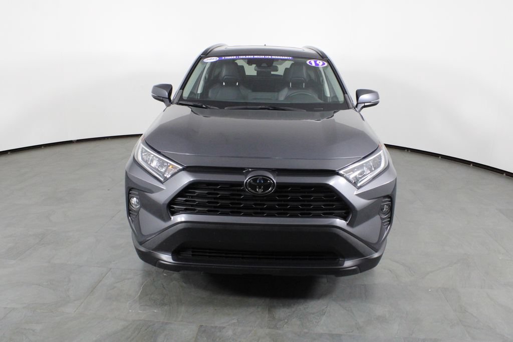 Used 2019 Toyota RAV4 XLE Premium w/ Cold Weather Package FWD image 12