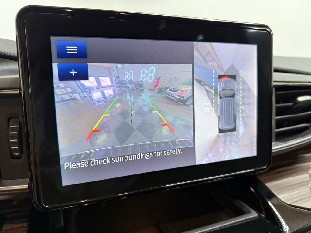 Used 2022 Ford Explorer Limited w/ Equipment Group 301A image 7