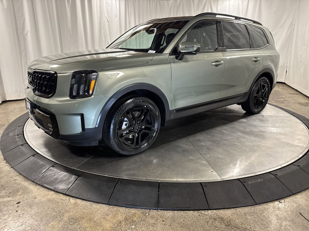 Used 2025 Kia Telluride SX Prestige X-Line image 1