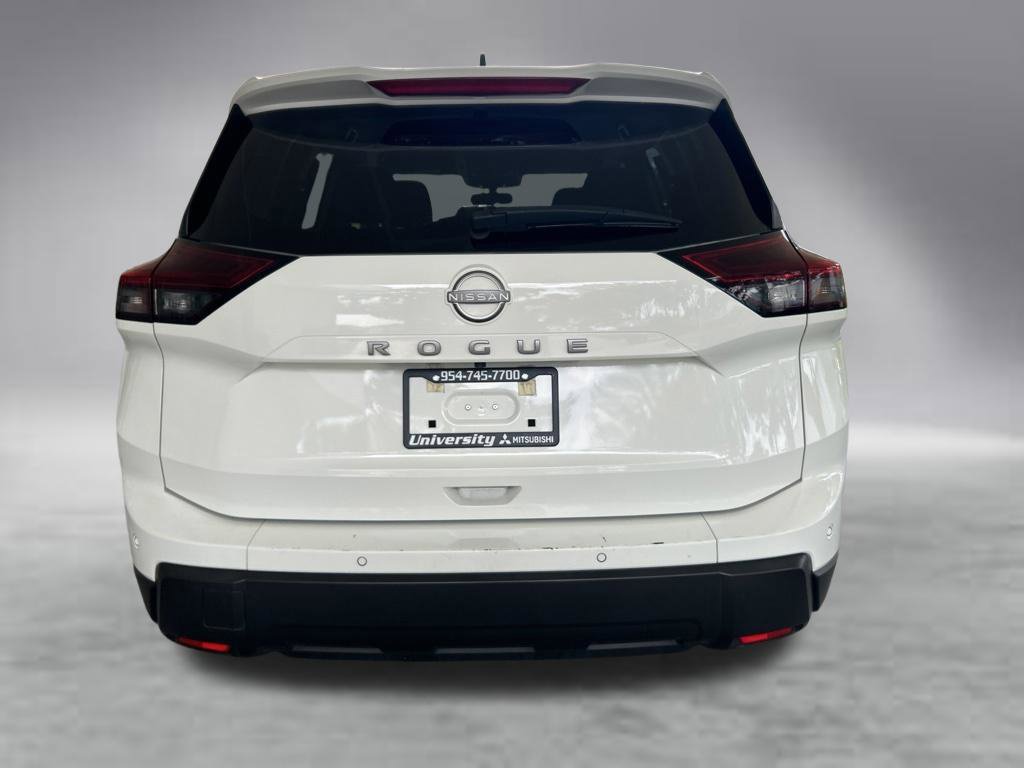 Used 2024 Nissan Rogue S FWD image 28