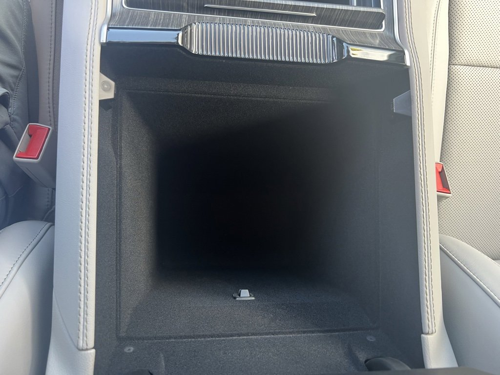 New 2024 Jeep Wagoneer L Series II w/ HD Trailer Tow Package image 23