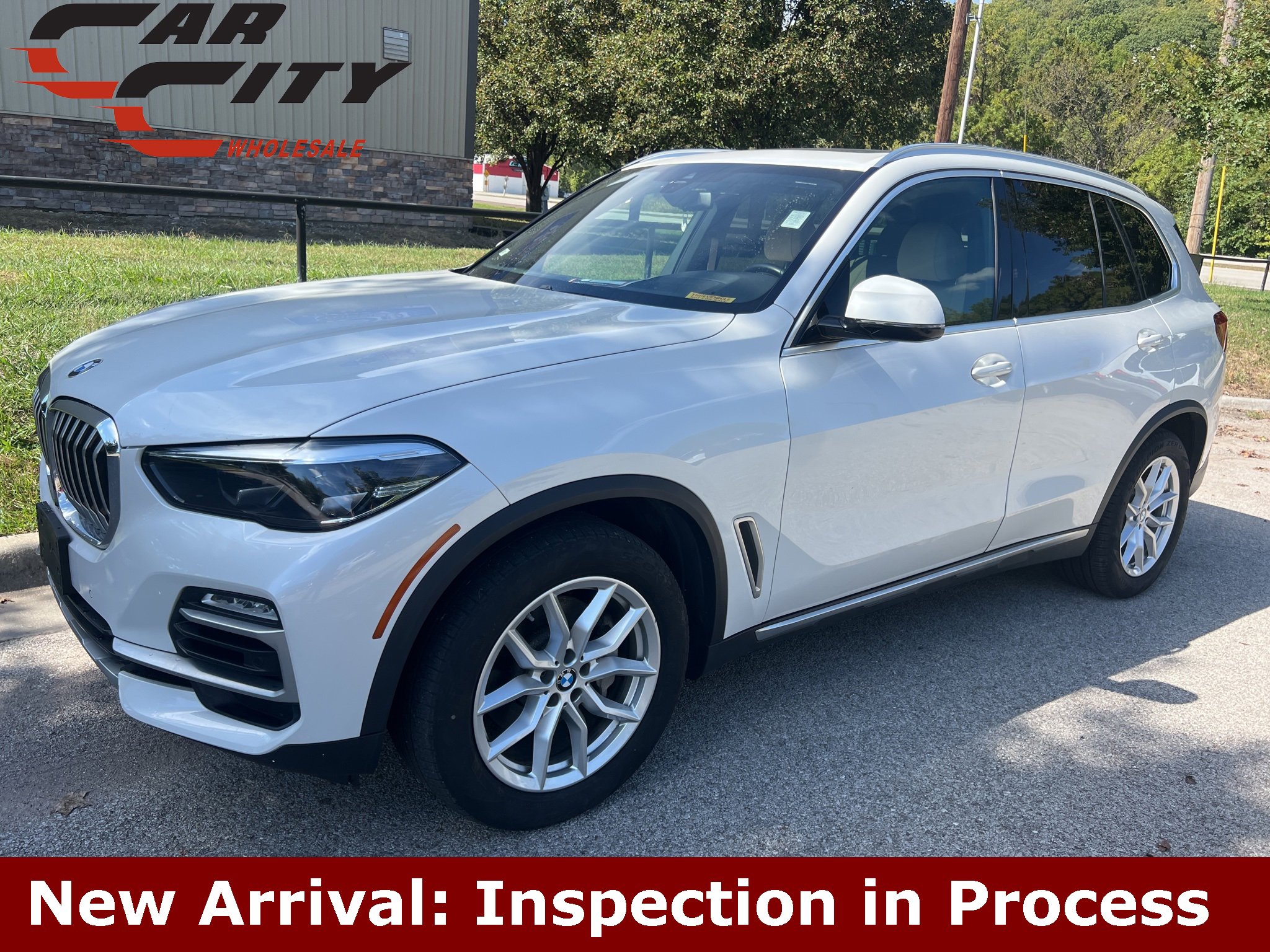 Used 2019 BMW X5 xDrive40i w/ Premium Package 2