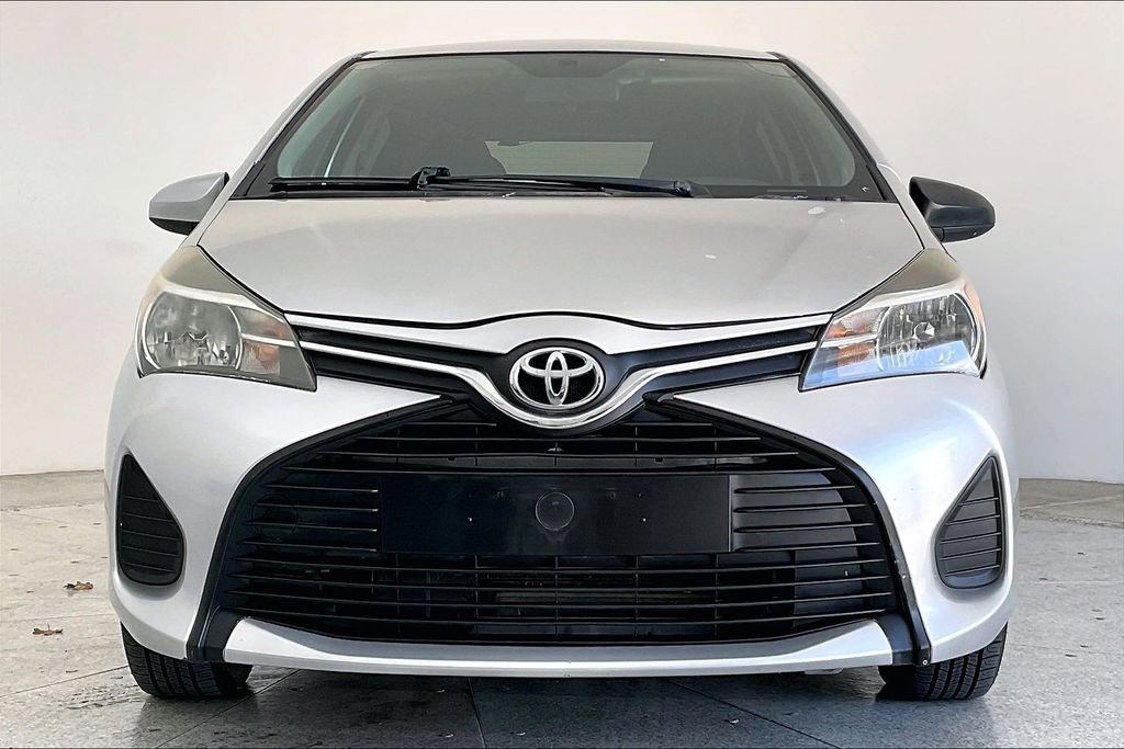 Used 2016 Toyota Yaris L image 5