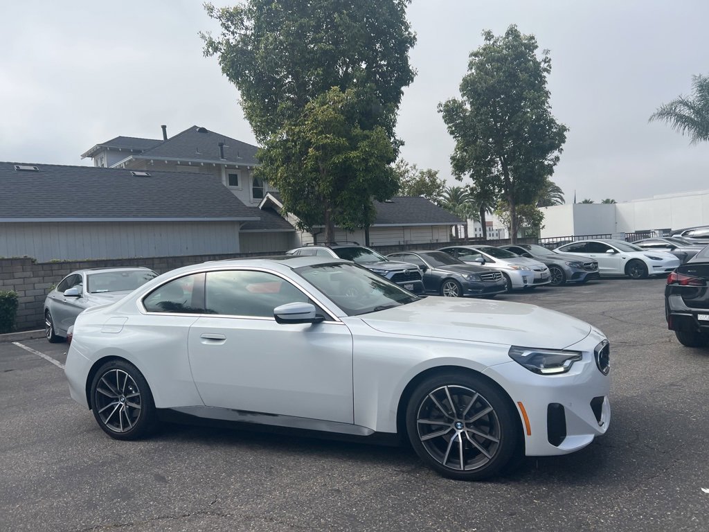 Used 2023 BMW 230i Coupe w/ Convenience Package image 2