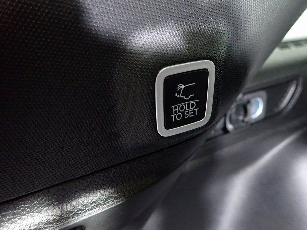 New 2025 Jeep Grand Cherokee Limited image 18