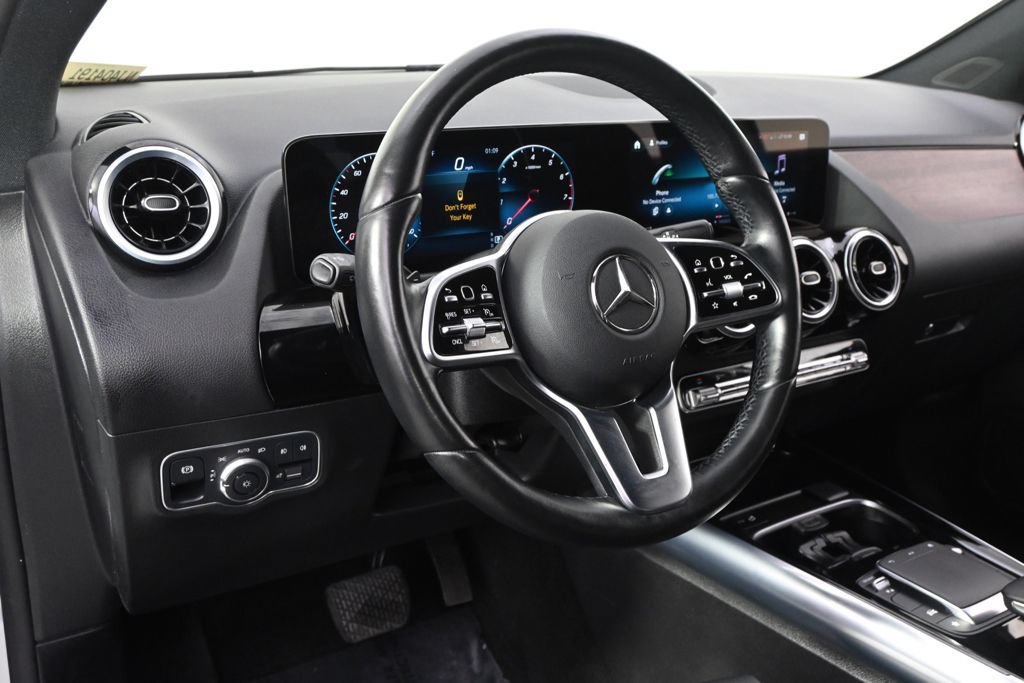 Used 2022 Mercedes-Benz GLA 250 4MATIC image 11